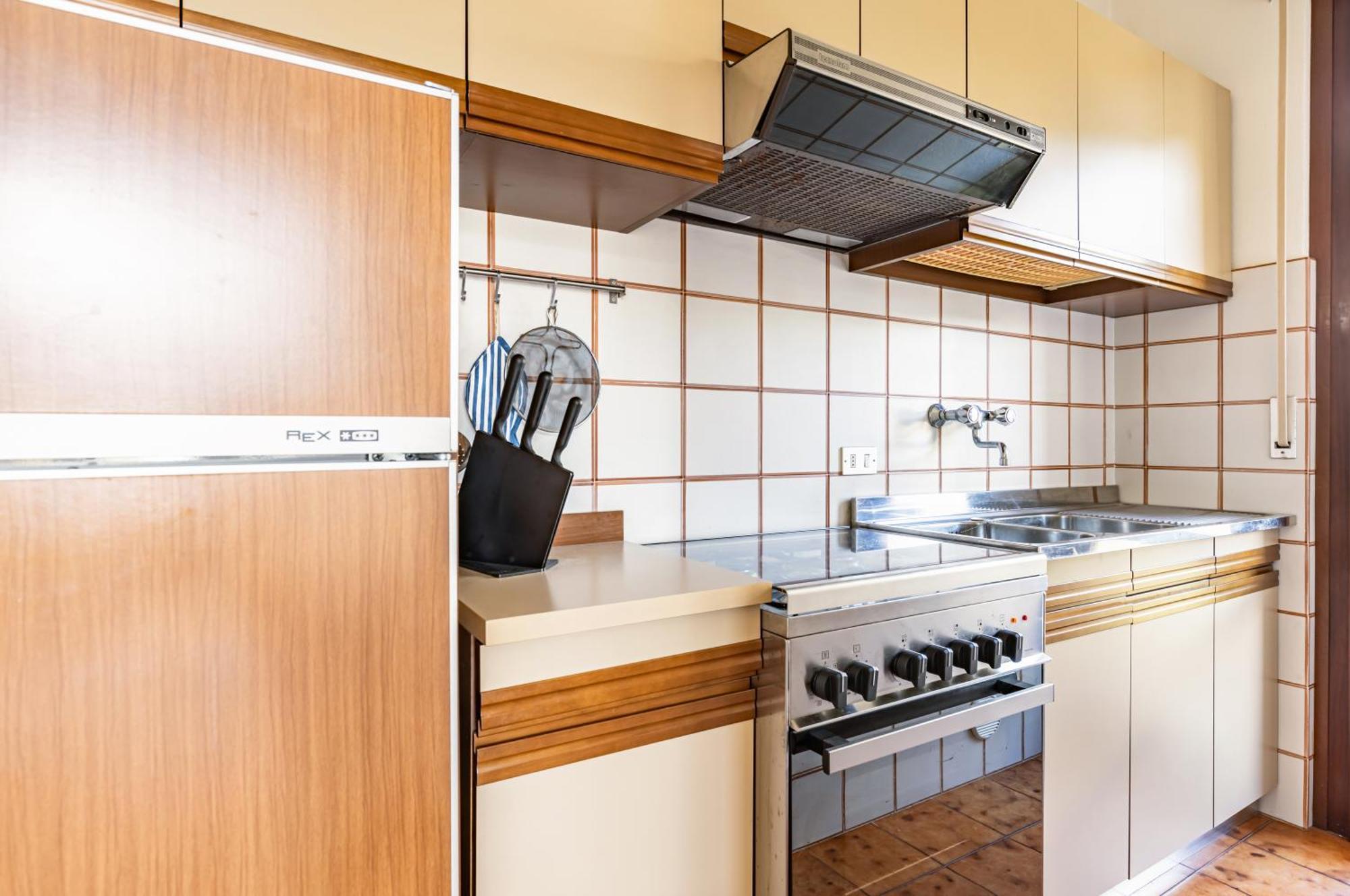 Comfy Apartment With Private Parking Near The Beach! Βιαρέτζιο Εξωτερικό φωτογραφία