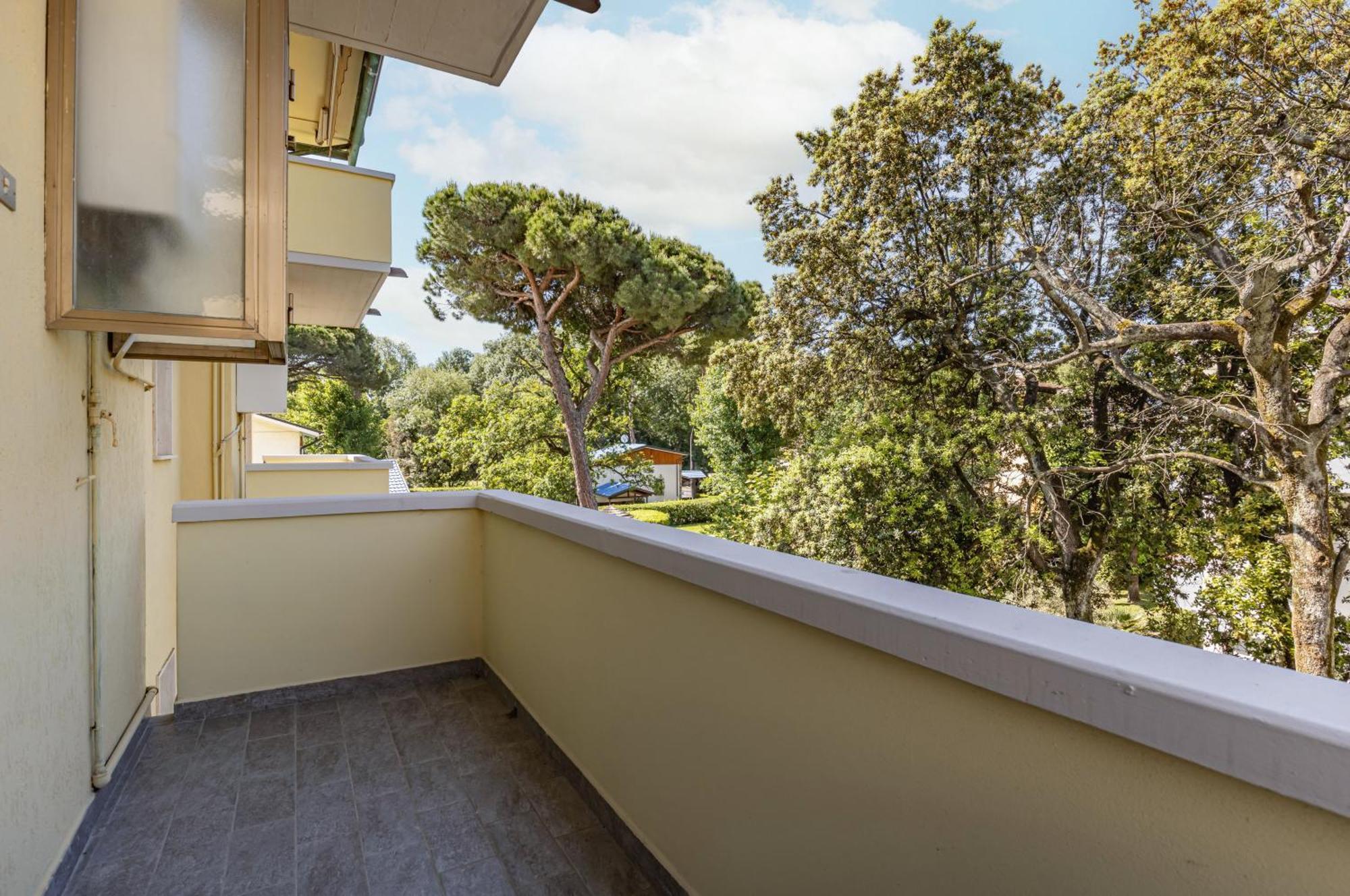 Comfy Apartment With Private Parking Near The Beach! Βιαρέτζιο Εξωτερικό φωτογραφία
